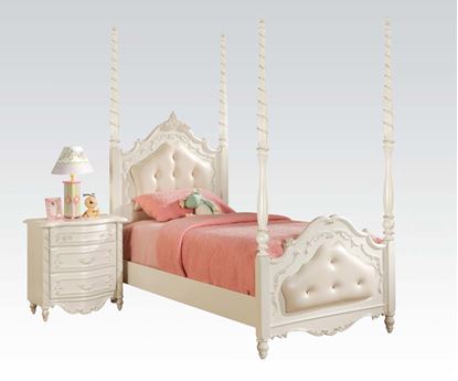 Picture of Pearl White Poster Full Bed  with Leather Headboard